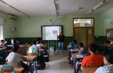 ies charla el coronil 2ºESO (2)